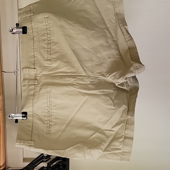 Ana Twill Shorts - Picture 2 of 5